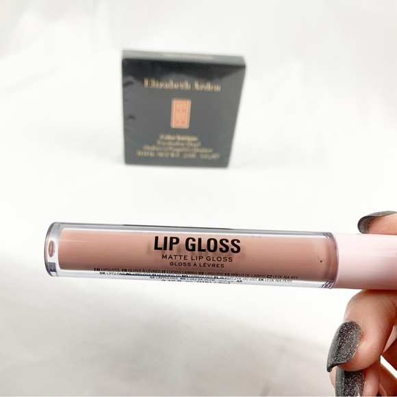 Elizabeth Arden Velvet Plumtones Eyeshadow + Revolution Matte Lip Gloss - Picture 2 of 7